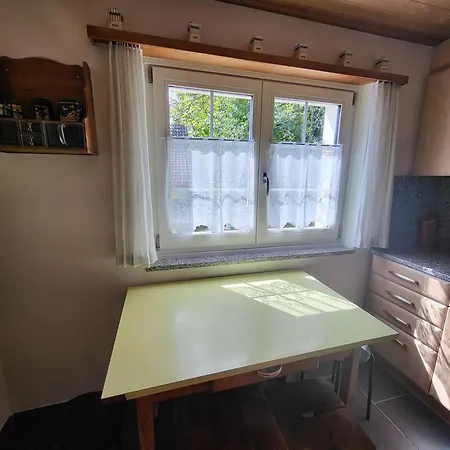 Zauberhaftes Mit Whirlpool, Berg & Seesicht Apartment *